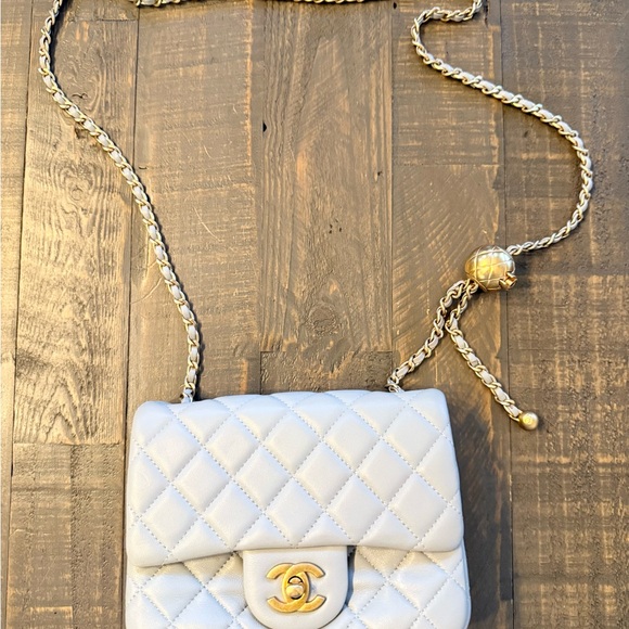 CHANEL 2022 mini pearl crush grey flap quilted handbag - Picture 3 of 11